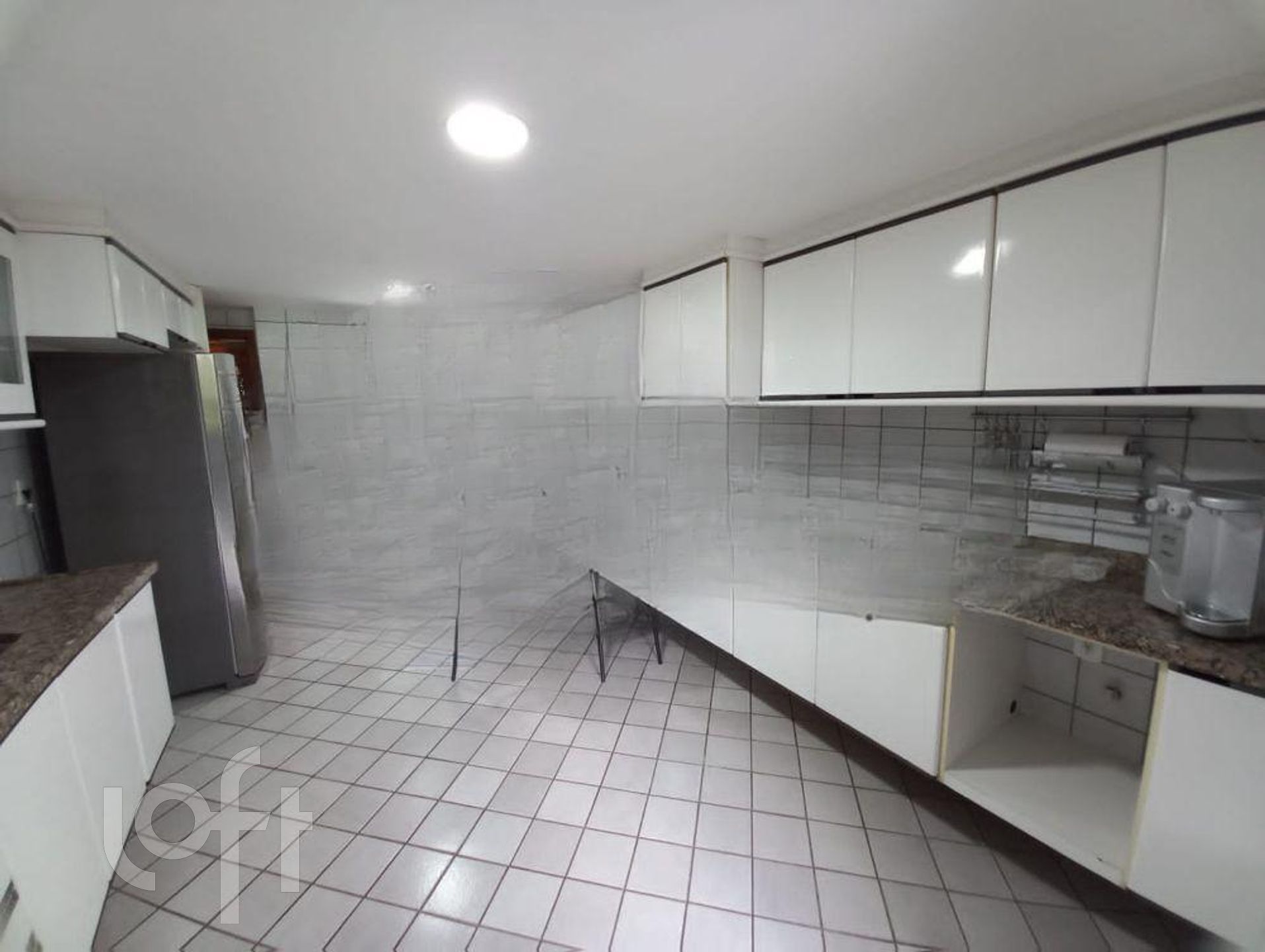 Apartamento à venda com 4 quartos, 237m² - Foto 11