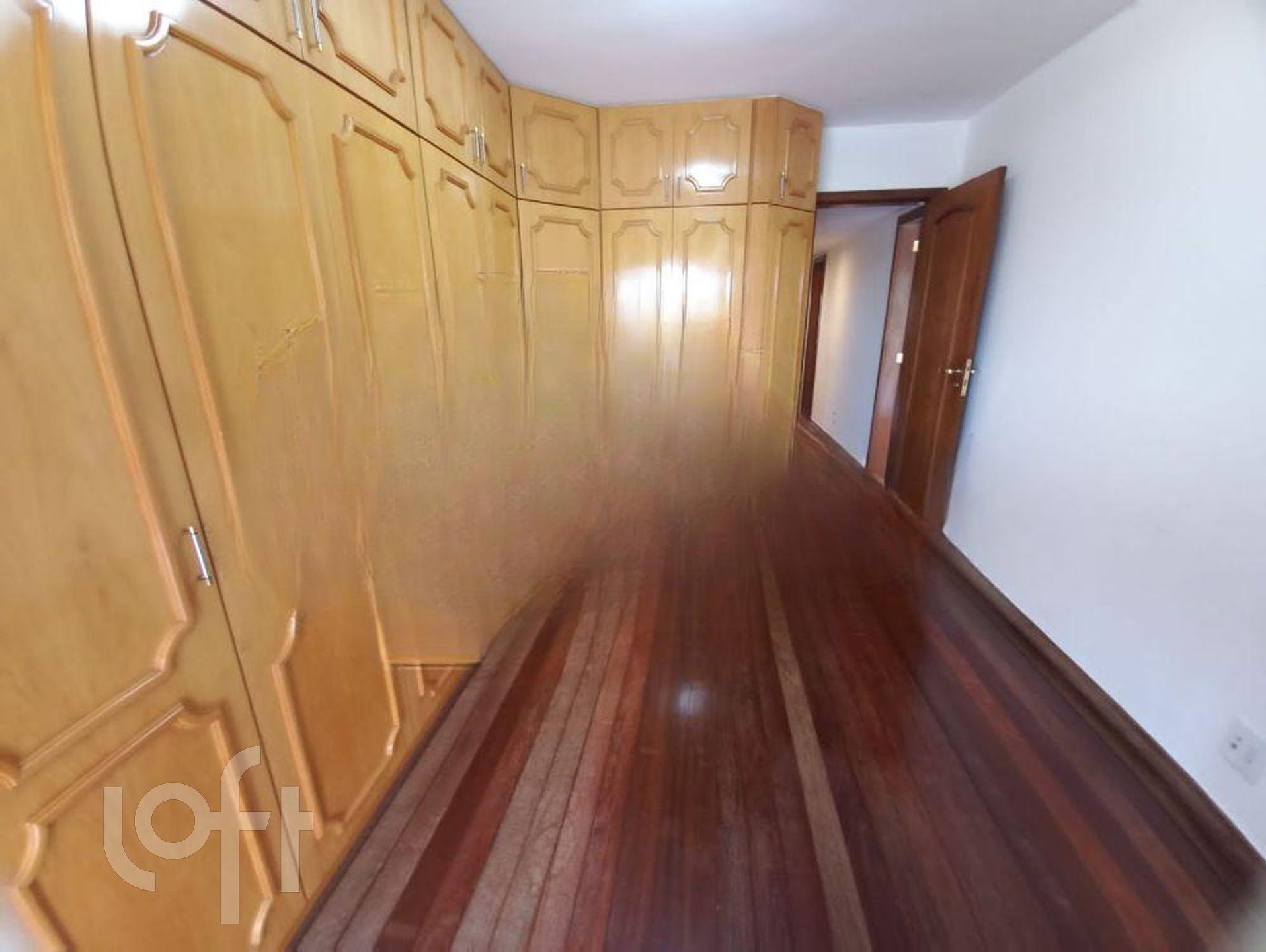 Apartamento à venda com 4 quartos, 237m² - Foto 8