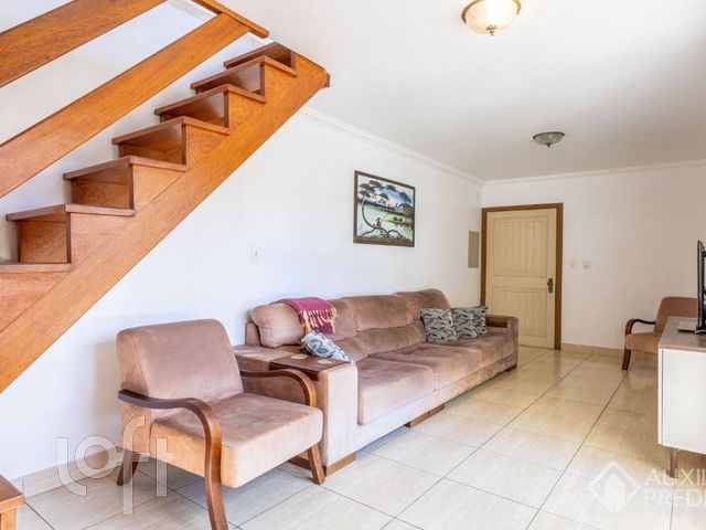 Apartamento com 156m², 3 dormitórios, 1 suíte, 1 vaga, Petrópolis em Porto Alegre