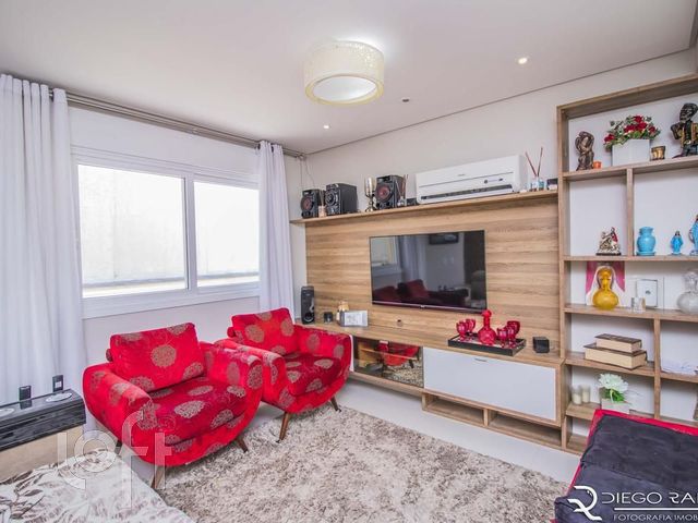 Casa em Condomínio com 161m², 3 dormitórios, 1 suíte, 2 vagas, Higienópolis em Porto Alegre