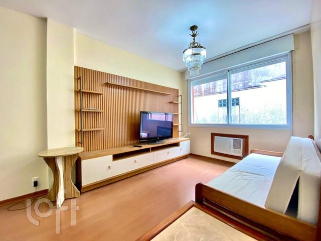 Apartamento com 81m², 2 dormitórios, 1 suíte, 1 vaga, Petrópolis em Porto Alegre