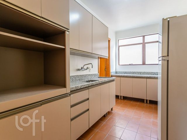 Apartamento com 81m², 2 dormitórios, 1 suíte, 1 vaga, Petrópolis em Porto Alegre