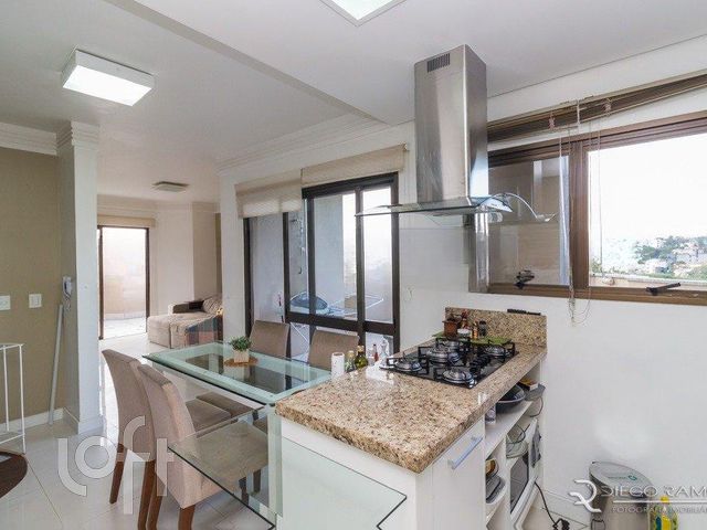 Apartamento com 174m², 2 dormitórios, 2 vagas, Menino Deus em Porto Alegre
