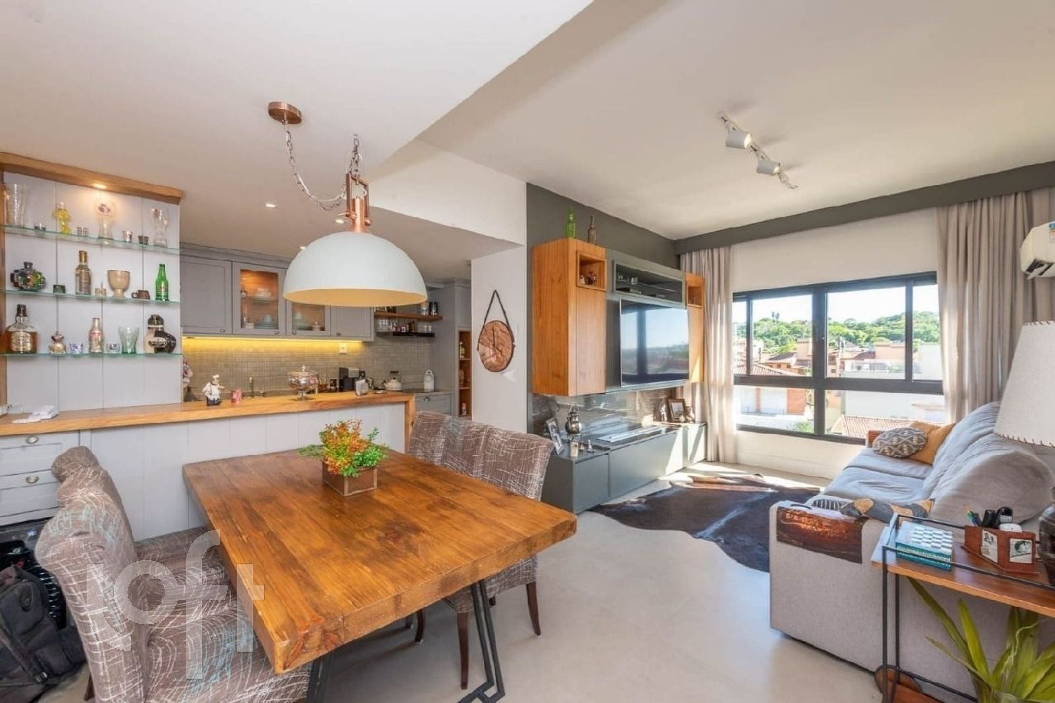 Apartamento com 91m², 3 dormitórios, 1 suíte, Menino Deus em Porto Alegre