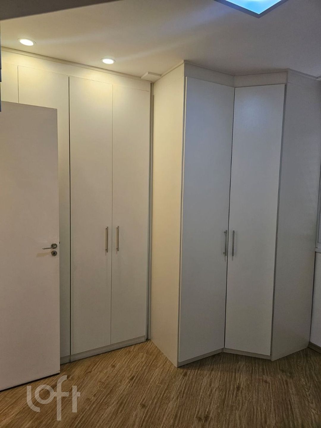 Apartamento à venda com 2 quartos, 64m² - Foto 12