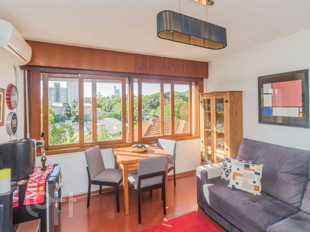 Apartamento com 80m², 2 dormitórios, 2 vagas, Menino Deus em Porto Alegre