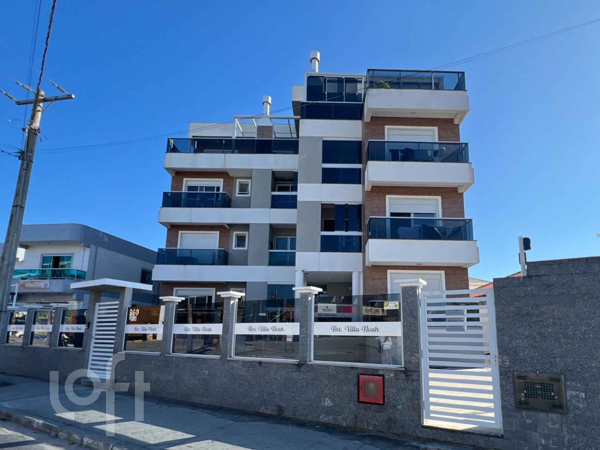 Apartamento à venda em Ingleses com 54 m², 2 quartos, 1 vaga