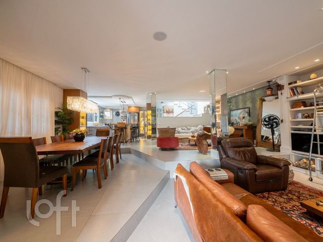 Casa com 680m², 4 dormitórios, 3 suítes, Chácara das Pedras em Porto Alegre