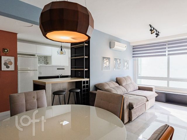 Apartamento com 61m², 2 dormitórios, 1 suíte, 2 vagas, Higienópolis em Porto Alegre