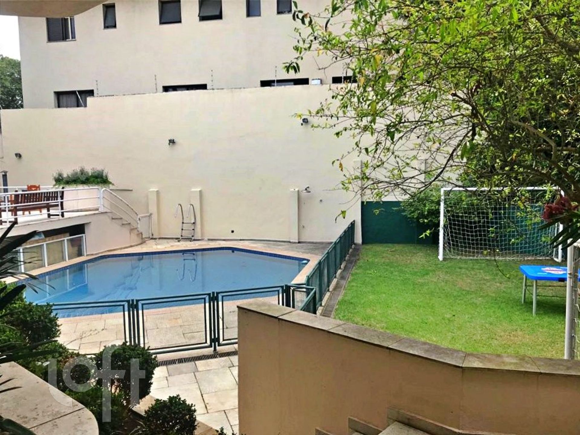 Casa à venda com 5 quartos, 900m² - Foto 1