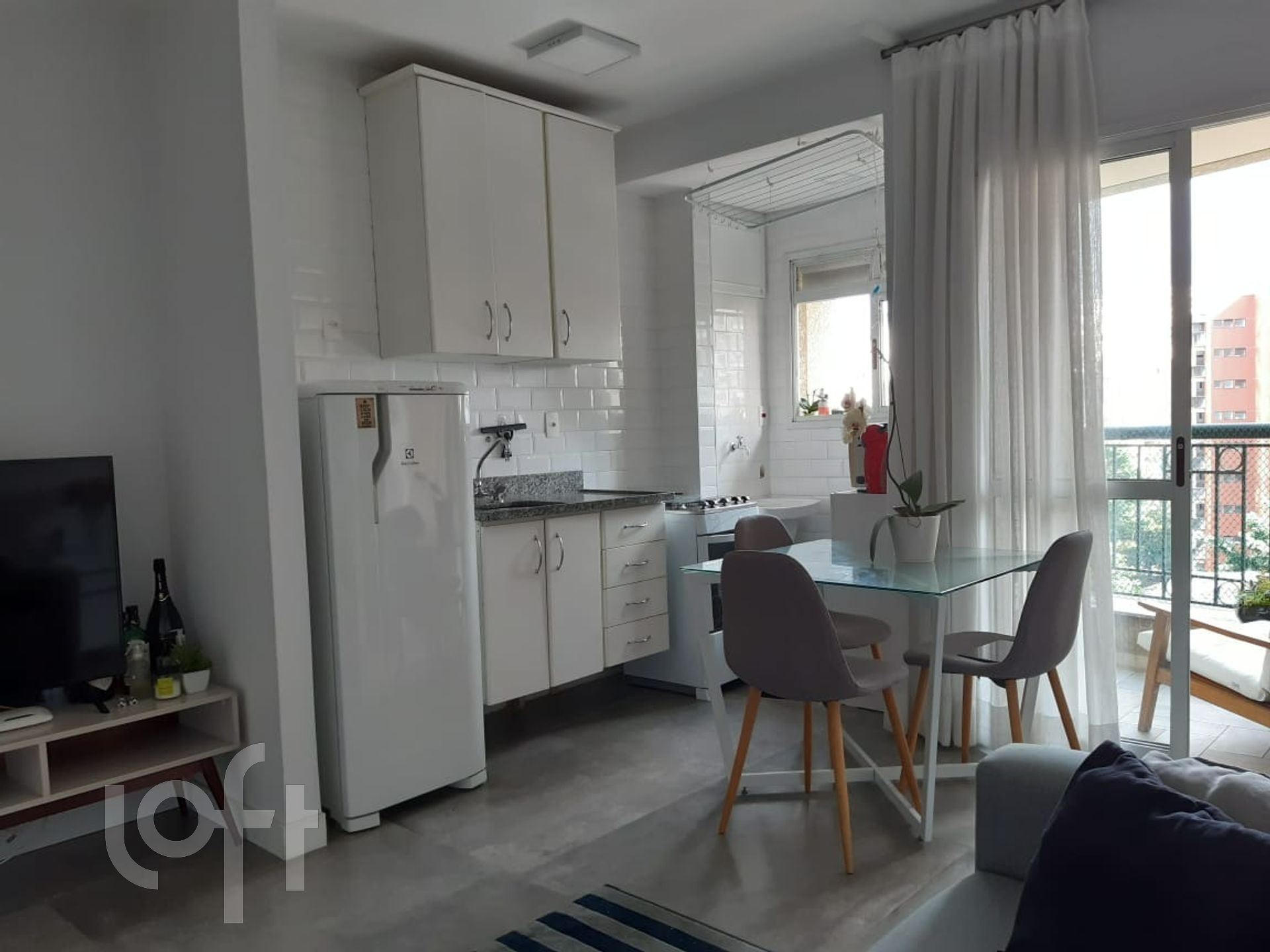 Apartamento à venda com 1 quarto, 35m² - Foto 1