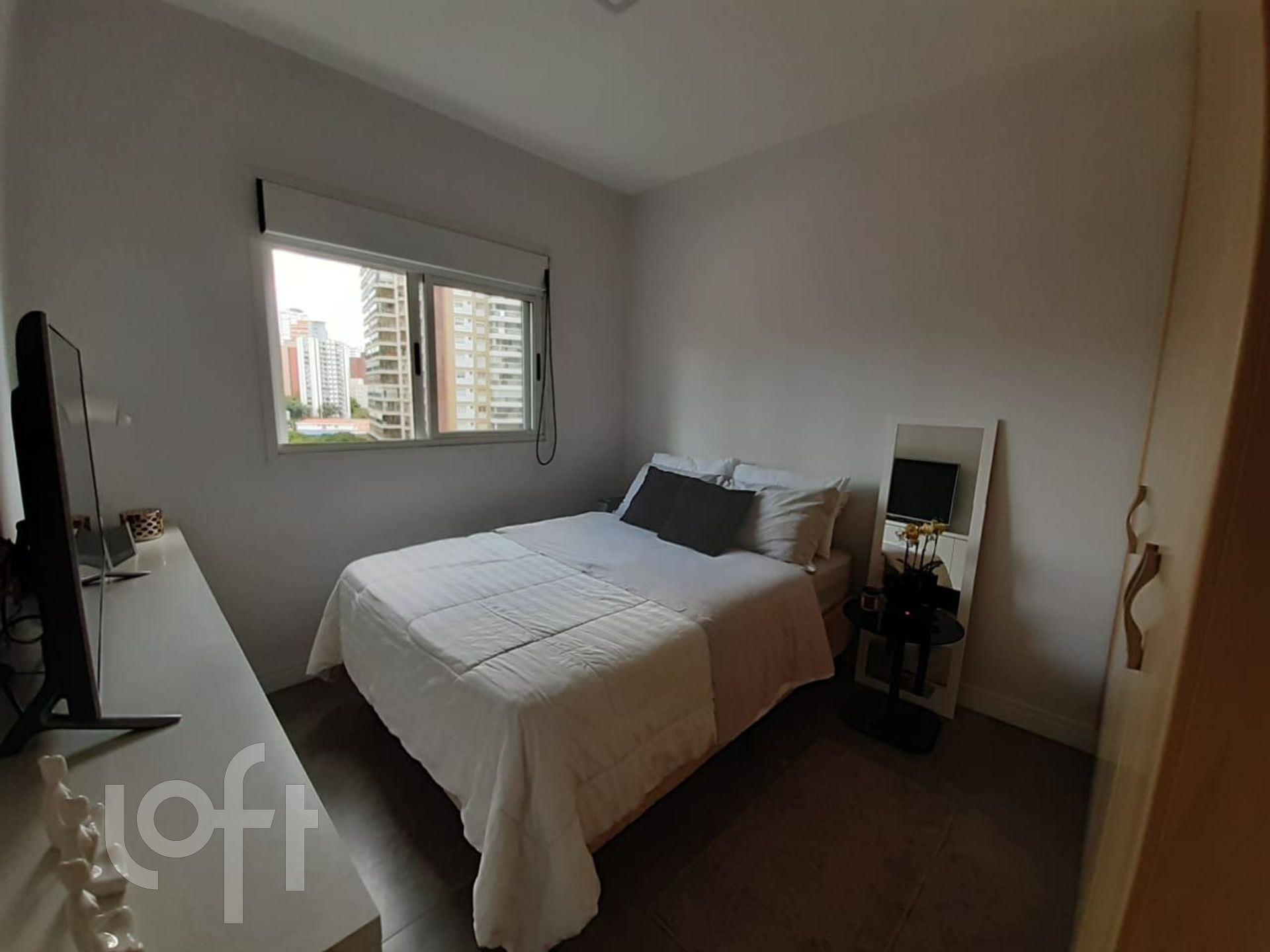 Apartamento à venda com 1 quarto, 35m² - Foto 2