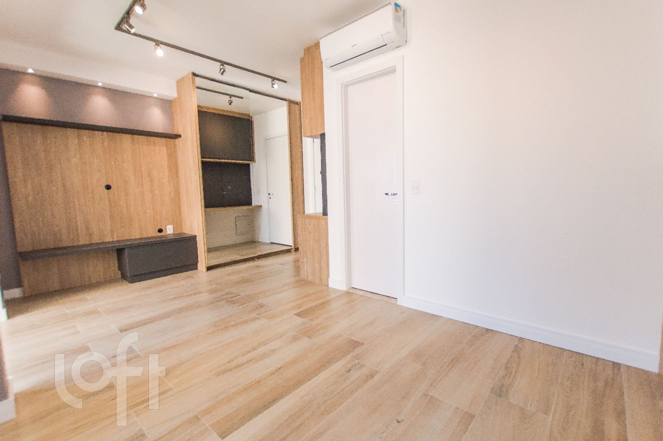 Apartamento à venda com 1 quarto, 33m² - Foto 1