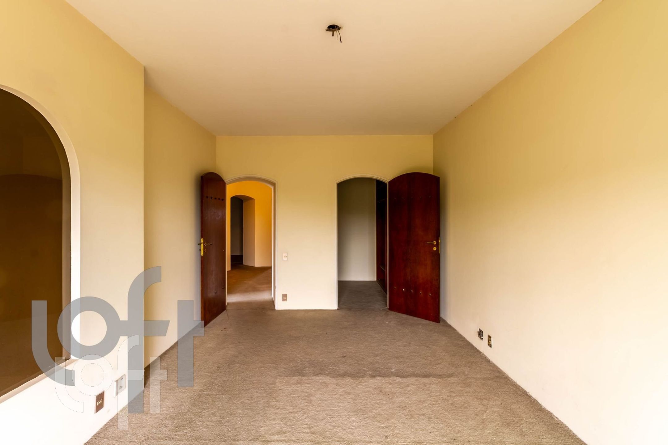 Apartamento à venda com 3 quartos, 300m² - Foto 3