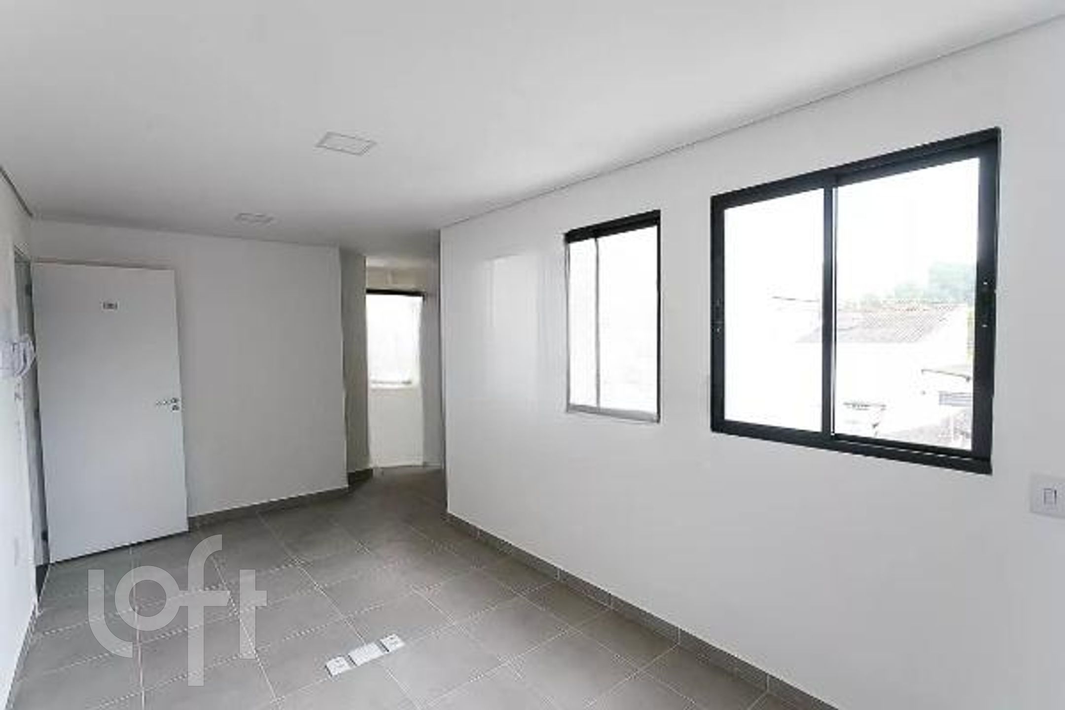 Apartamento à venda com 1 quarto, 32m² - Foto 2