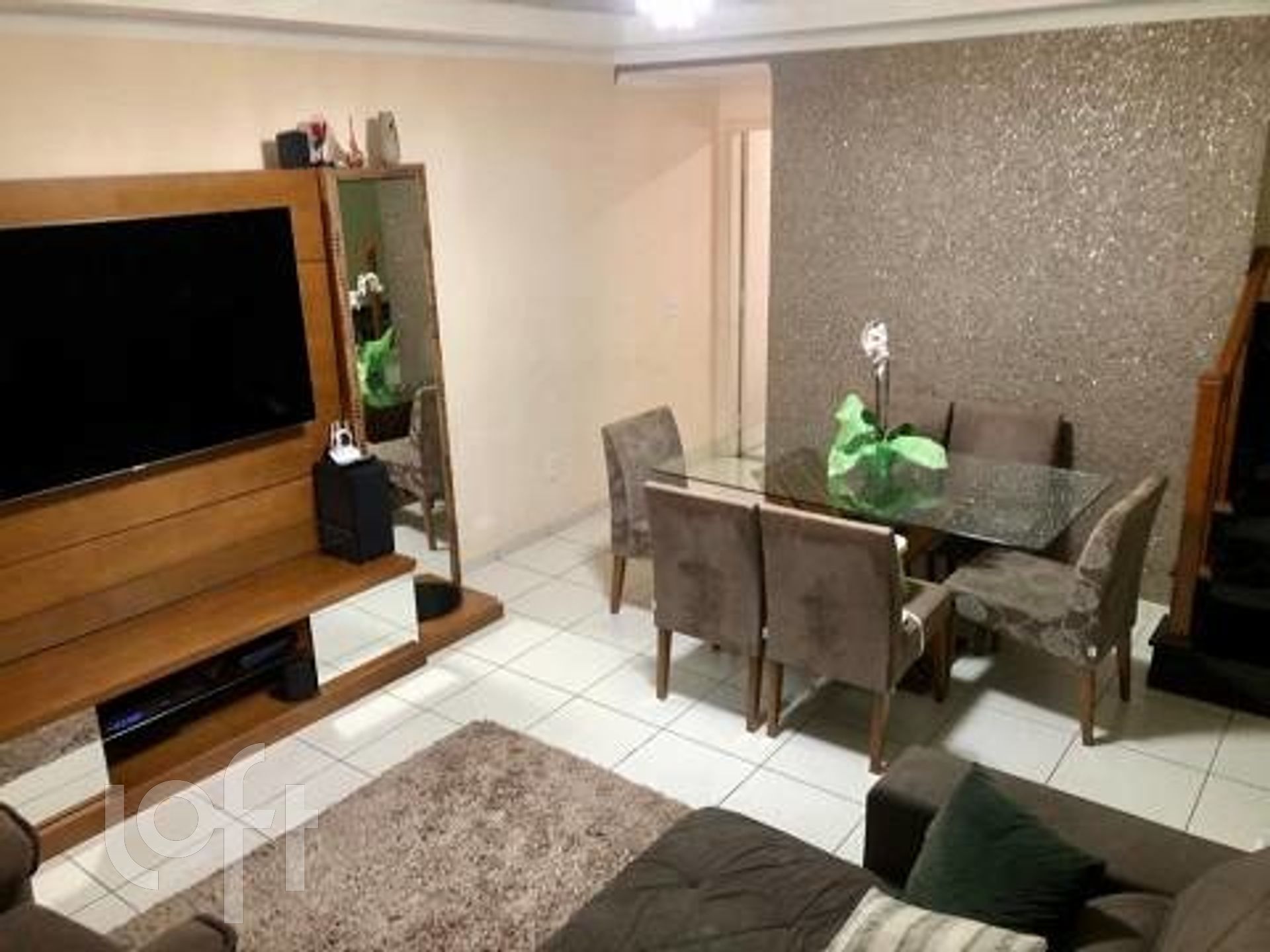 Casa à venda com 2 quartos, 120m² - Foto 1