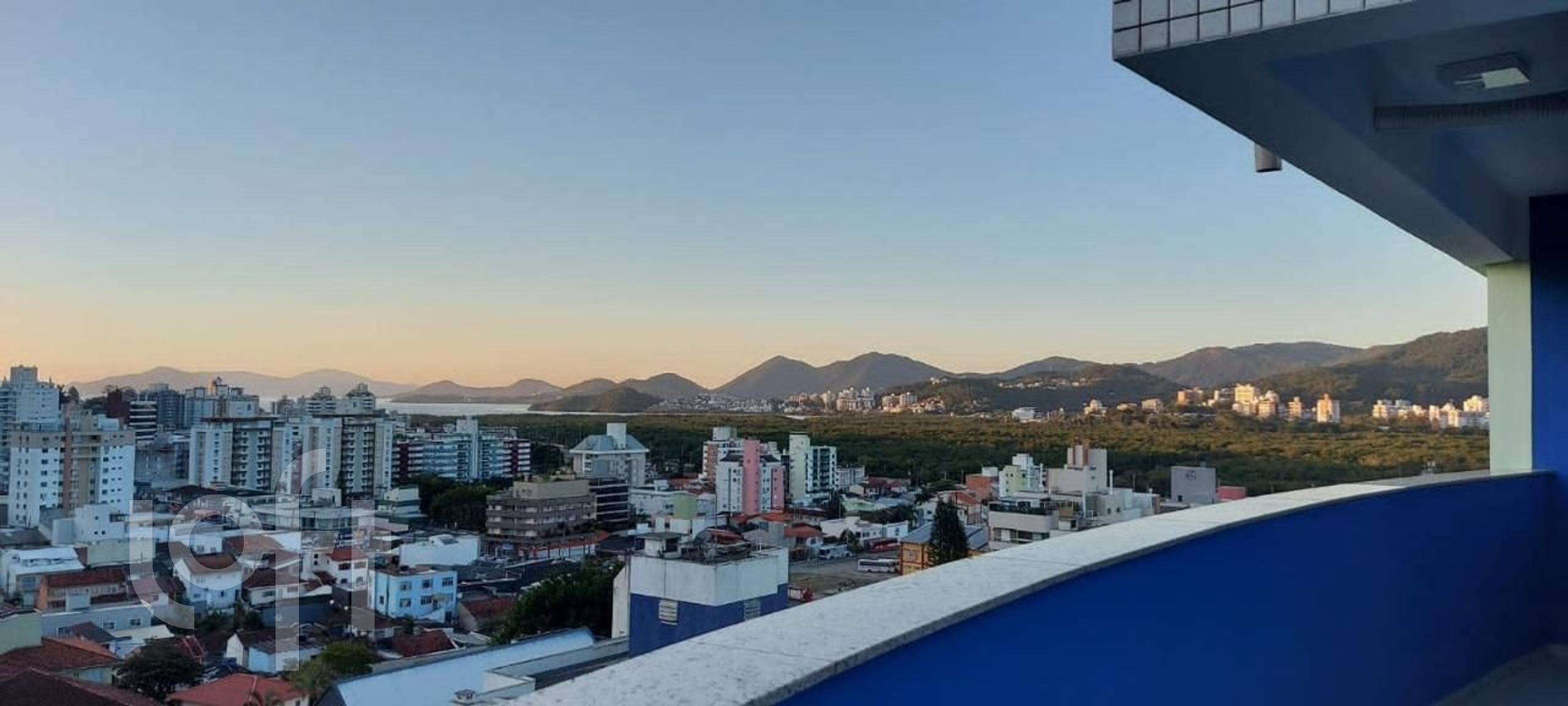 Apartamento à venda em Trindade com 137 m², 2 quartos, 1 suíte, 2 vagas