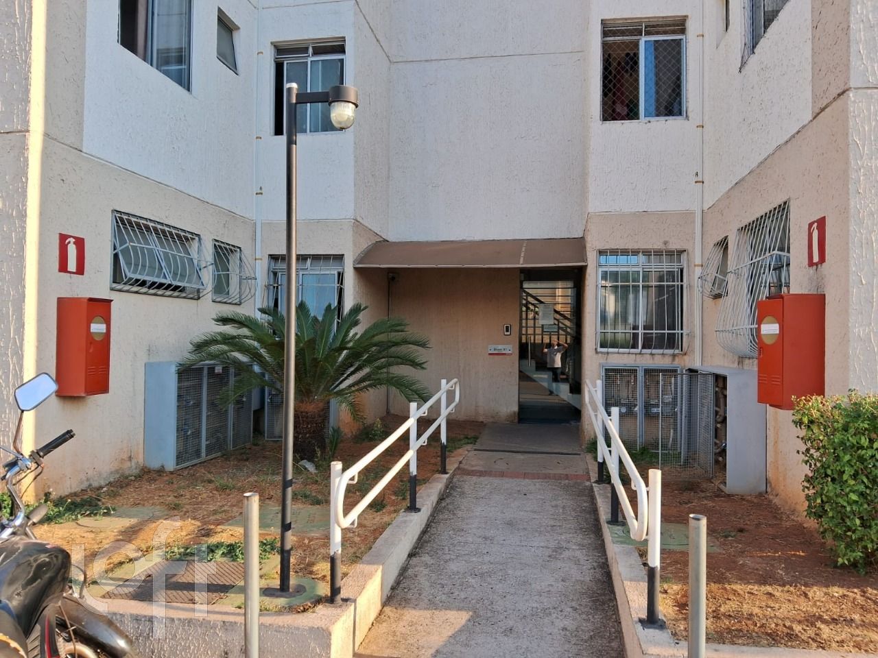 Apartamento à venda com 2 quartos, 43m² - Foto 2