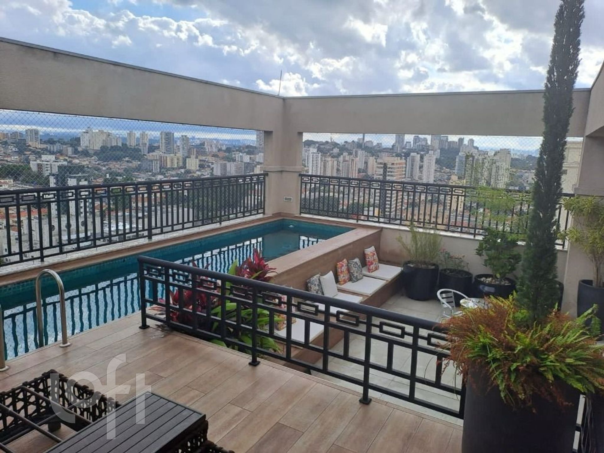 Apartamento à venda com 4 quartos, 337m² - Foto 1