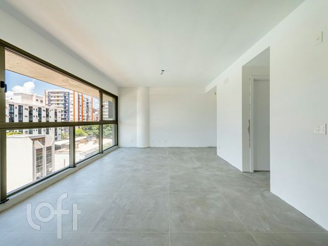 Apartamento com 93m², 2 dormitórios, 2 suítes, 2 vagas, Moinhos de Vento em Porto Alegre