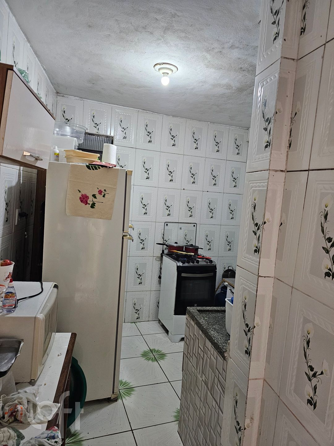 Casa à venda com 2 quartos, 12m² - Foto 2