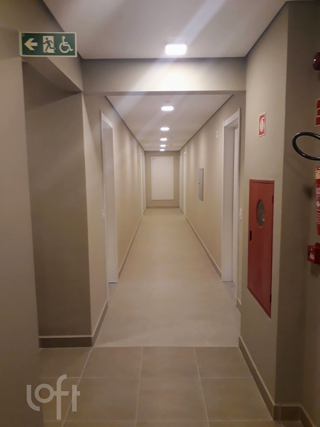 Apartamento à venda com 1 quarto, 30m² - Foto 10