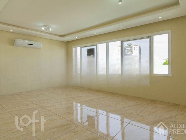 Apartamento com 111m², 3 dormitórios, 1 suíte, Santa Cecília em Porto Alegre