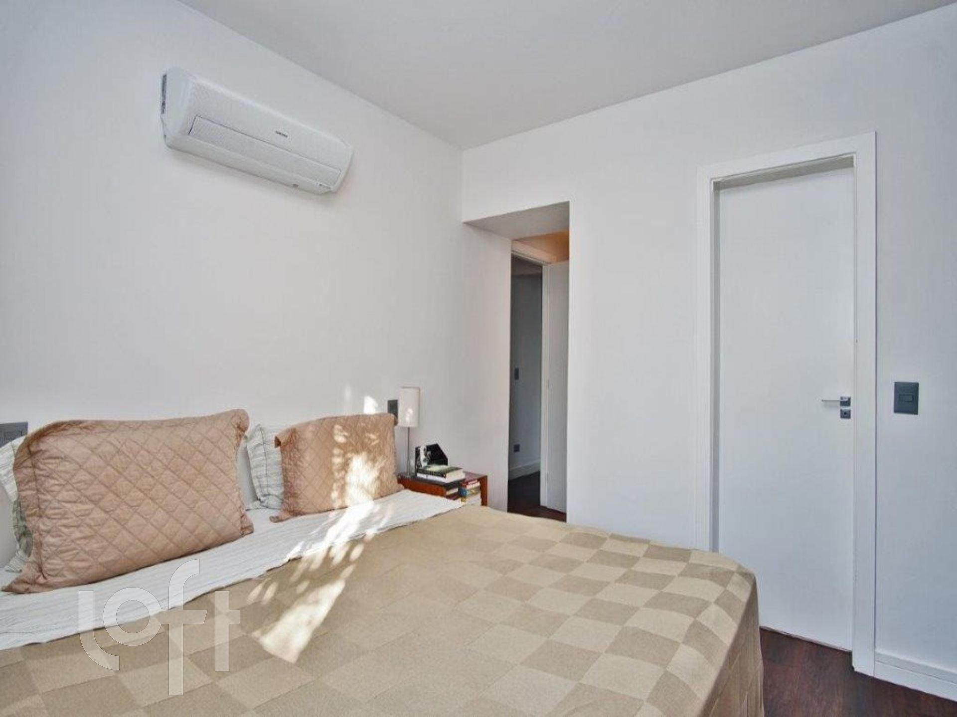 Apartamento à venda com 3 quartos, 138m² - Foto 3