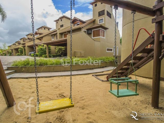 Casa em Condomínio com 632m², 4 dormitórios, 4 suítes, 4 vagas, Três Figueiras em Porto Alegre