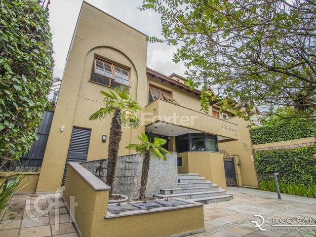 Casa em Condomínio com 632m², 4 dormitórios, 4 suítes, 4 vagas, Três Figueiras em Porto Alegre
