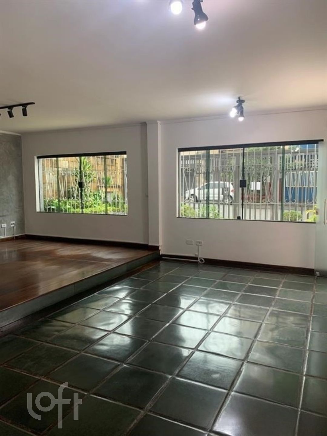 Casa à venda com 4 quartos, 160m² - Foto 1