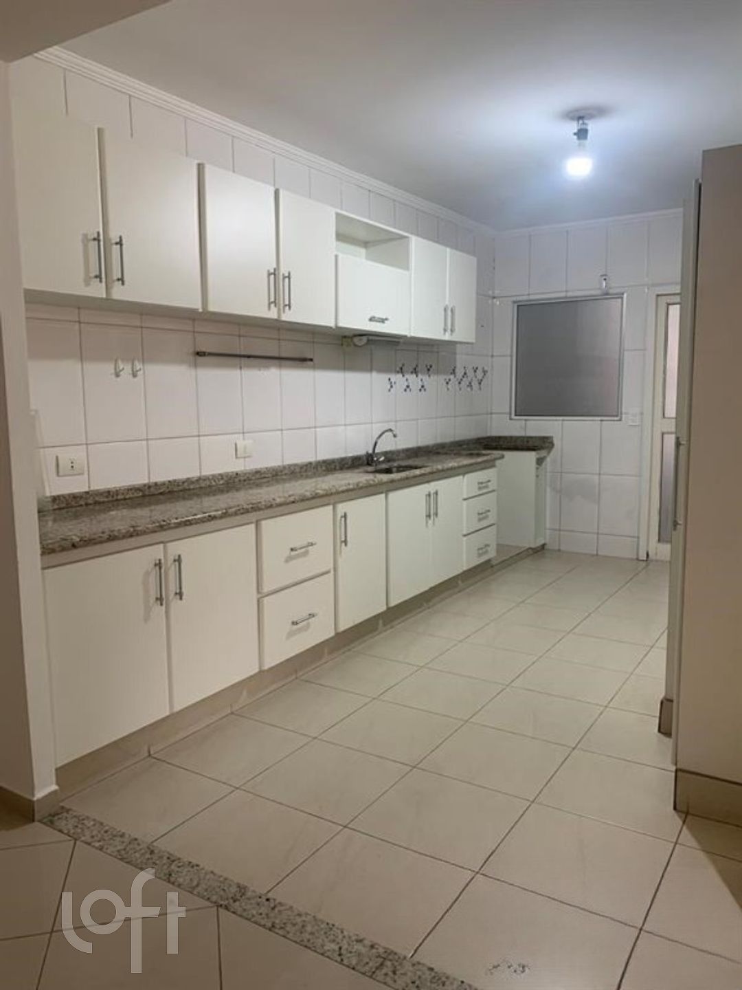 Casa à venda com 4 quartos, 160m² - Foto 2