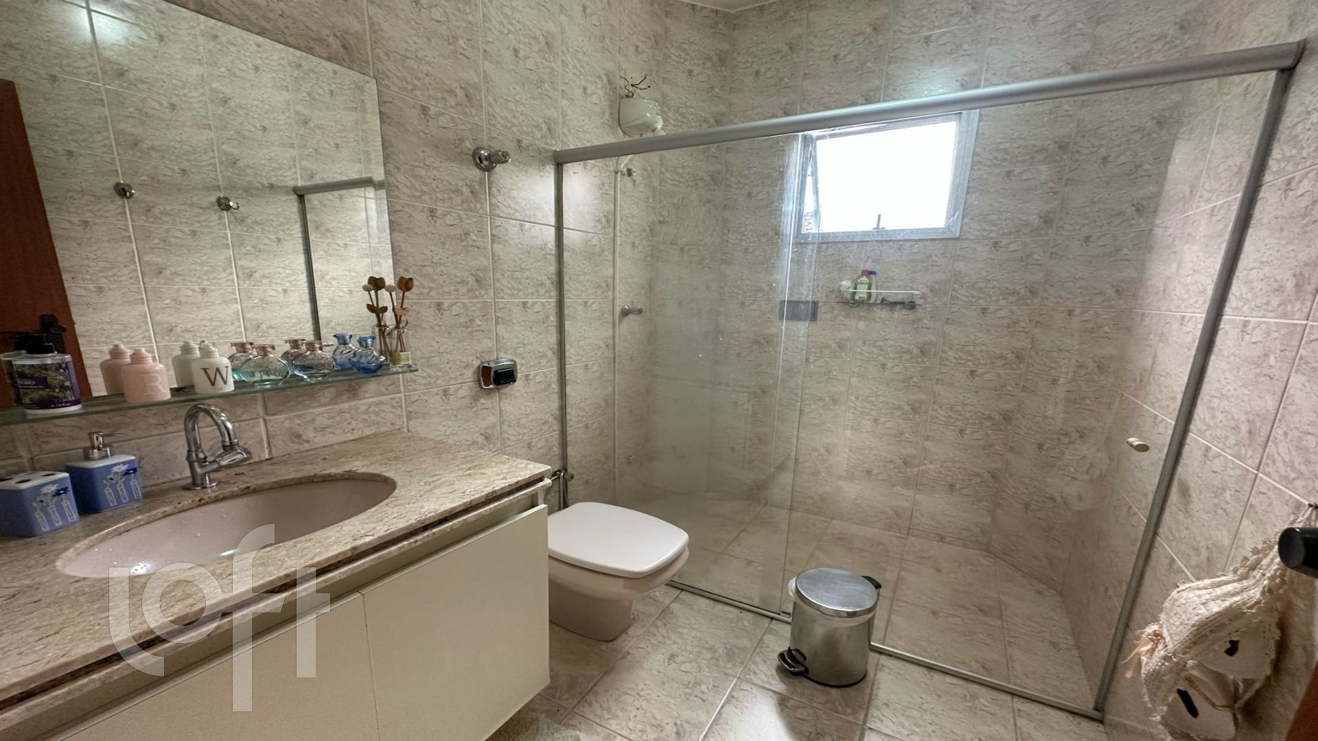 Apartamento à venda com 3 quartos, 155m² - Foto 2