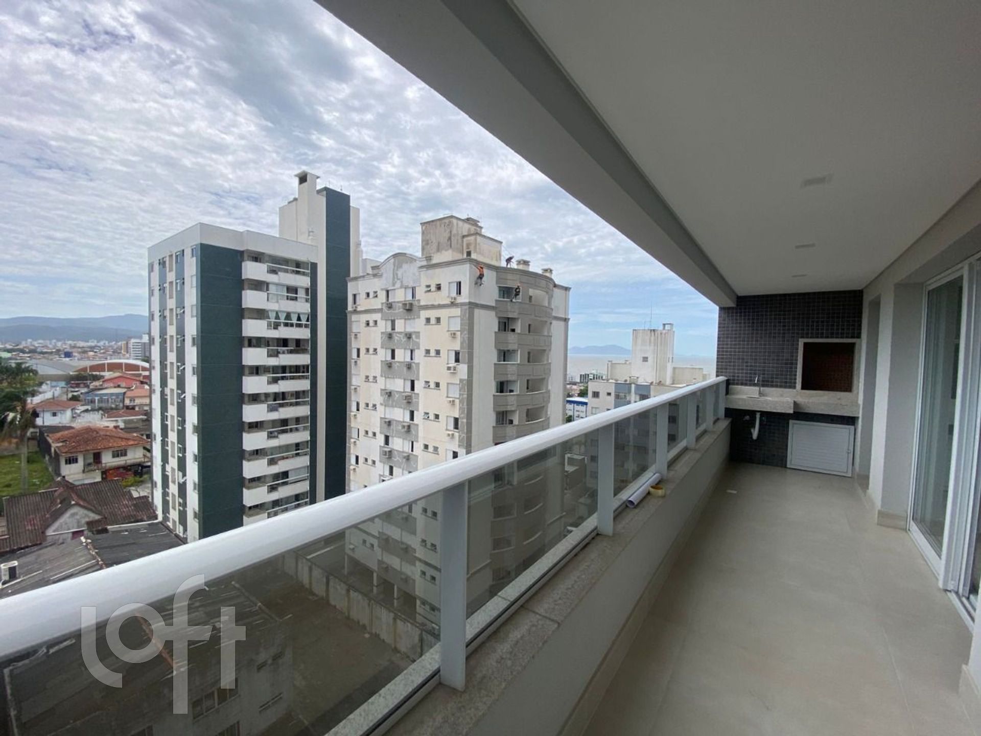 Apartamento à venda em Barreiros com 124 m², 3 quartos, 2 suítes, 2 vagas
