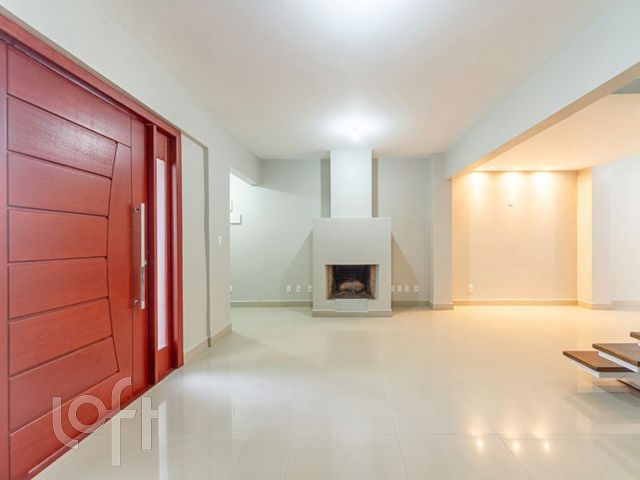 Casa com 186m², 4 dormitórios, 3 suítes, 3 vagas, Chácara das Pedras em Porto Alegre