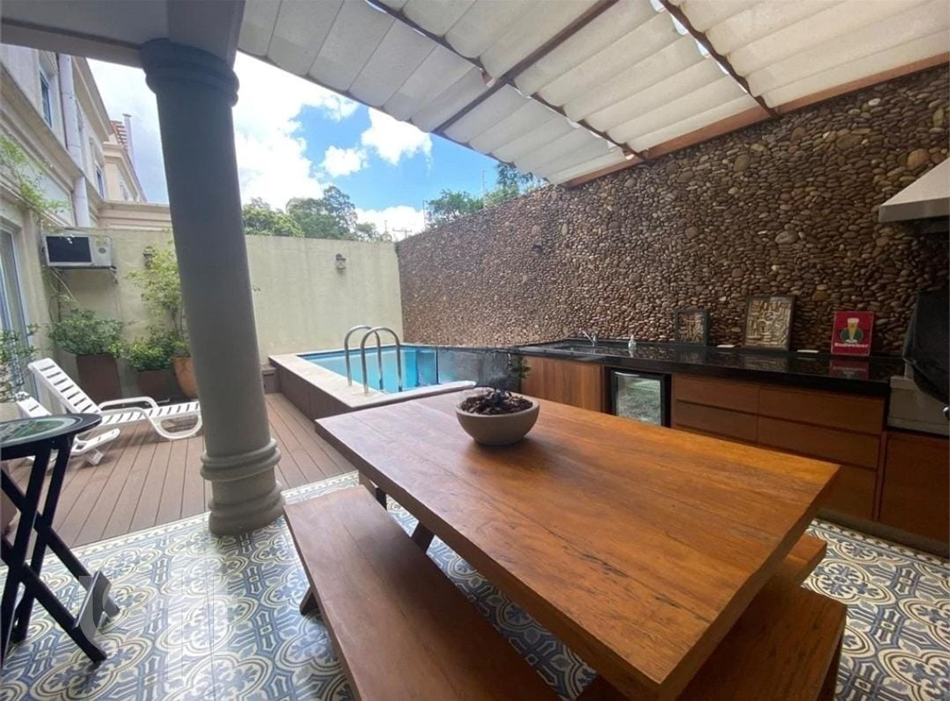 Casa de Condomínio à venda com 3 quartos, 289m² - Foto 1