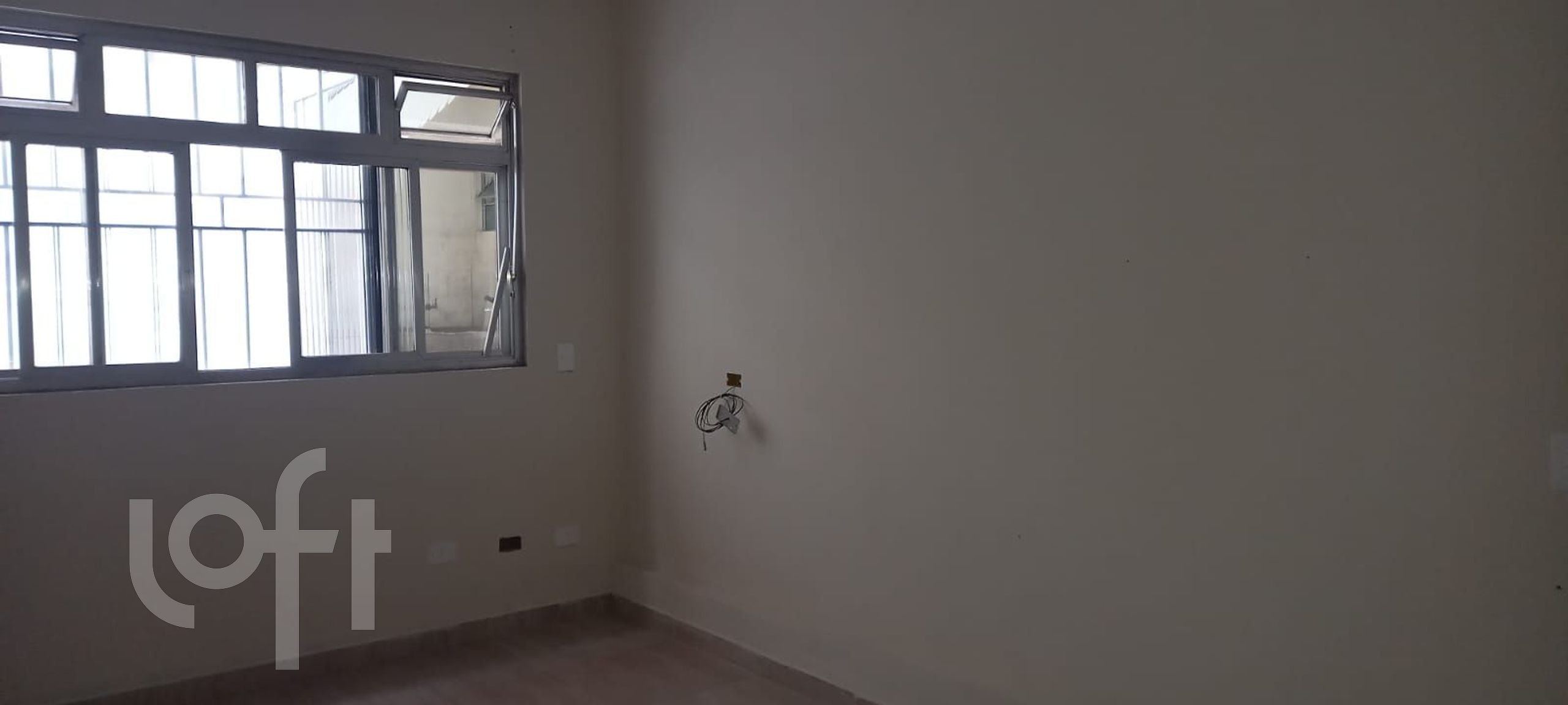 Casa à venda com 6 quartos, 230m² - Foto 1