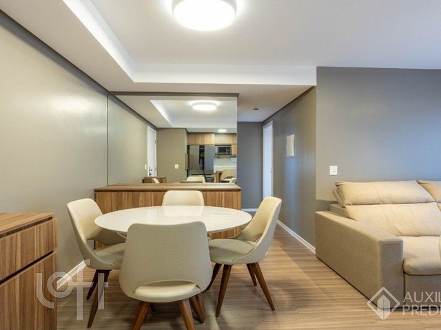 Apartamento com 59m², 2 dormitórios, 1 suíte, 1 vaga, Higienópolis em Porto Alegre