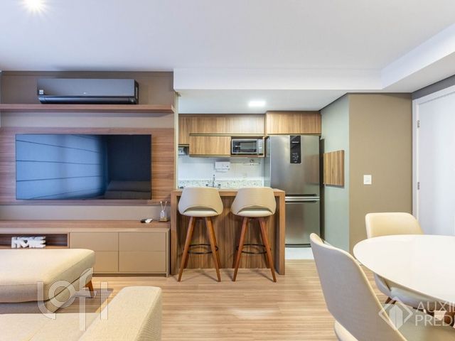 Apartamento com 59m², 2 dormitórios, 1 suíte, 1 vaga, Higienópolis em Porto Alegre