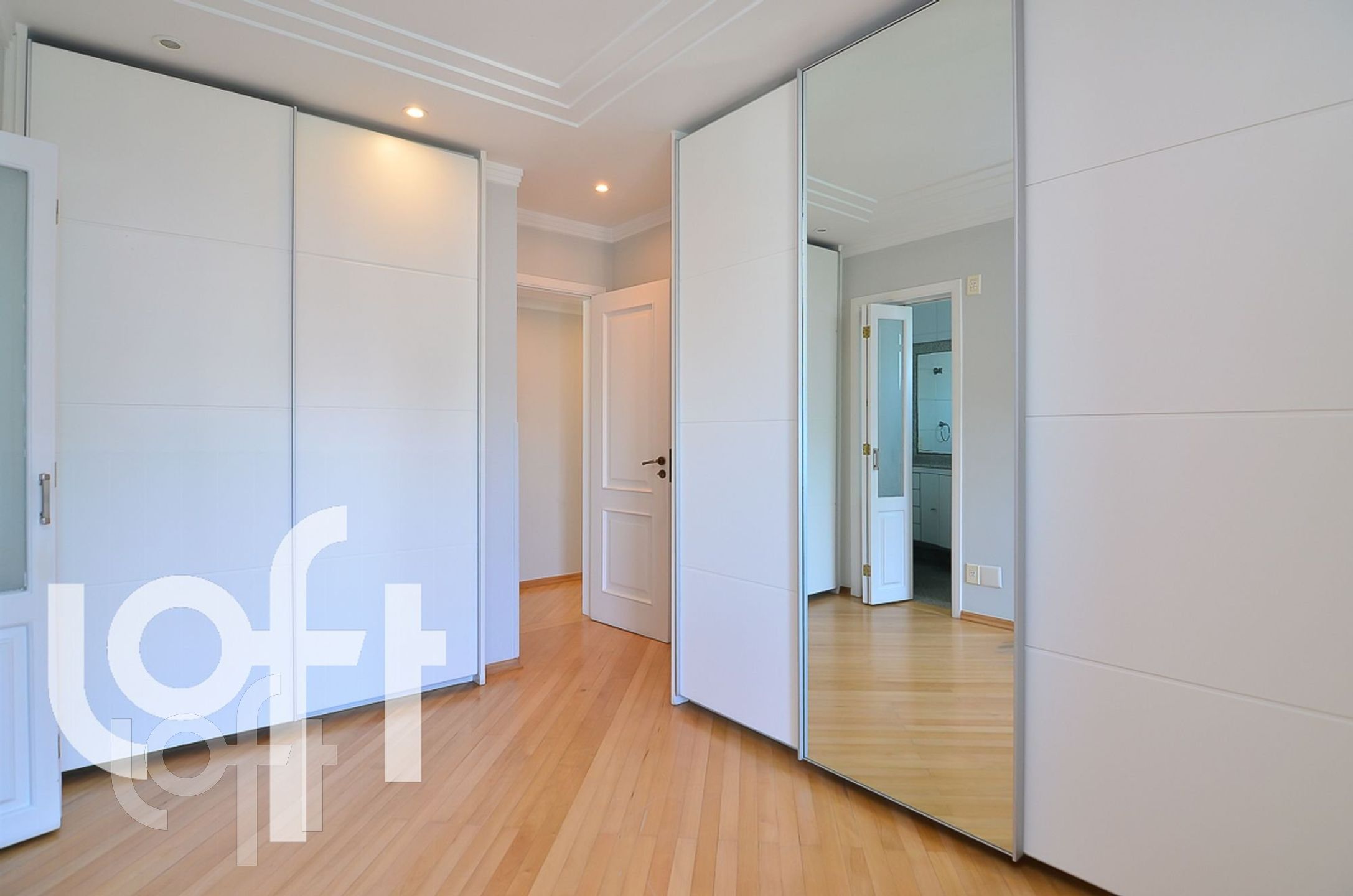 Apartamento à venda com 3 quartos, 258m² - Foto 15