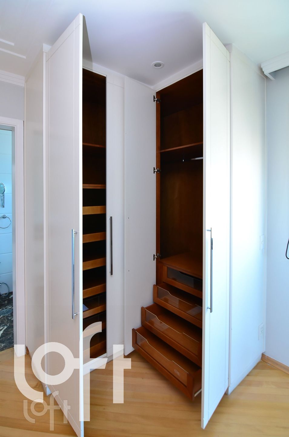 Apartamento à venda com 3 quartos, 258m² - Foto 5