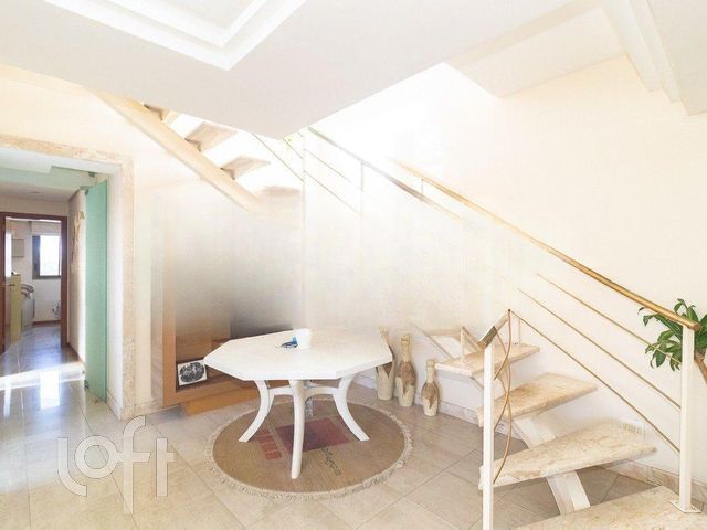 Apartamento com 238m², 3 dormitórios, 1 suíte, 3 vagas, Menino Deus em Porto Alegre