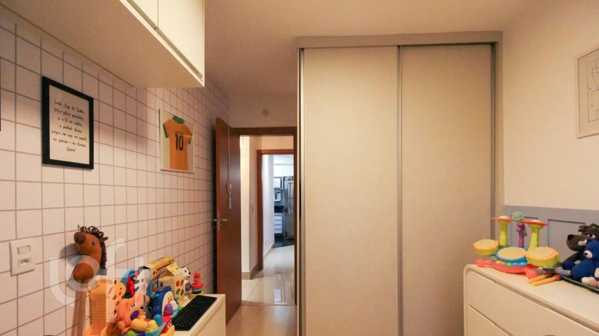 Apartamento à venda com 3 quartos, 75m² - Foto 13