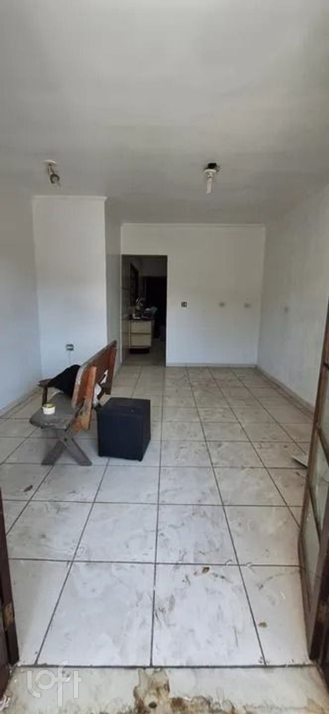 Casa à venda em Itaquera com 300 m², 4 quartos, 1 suíte, 3 vagas