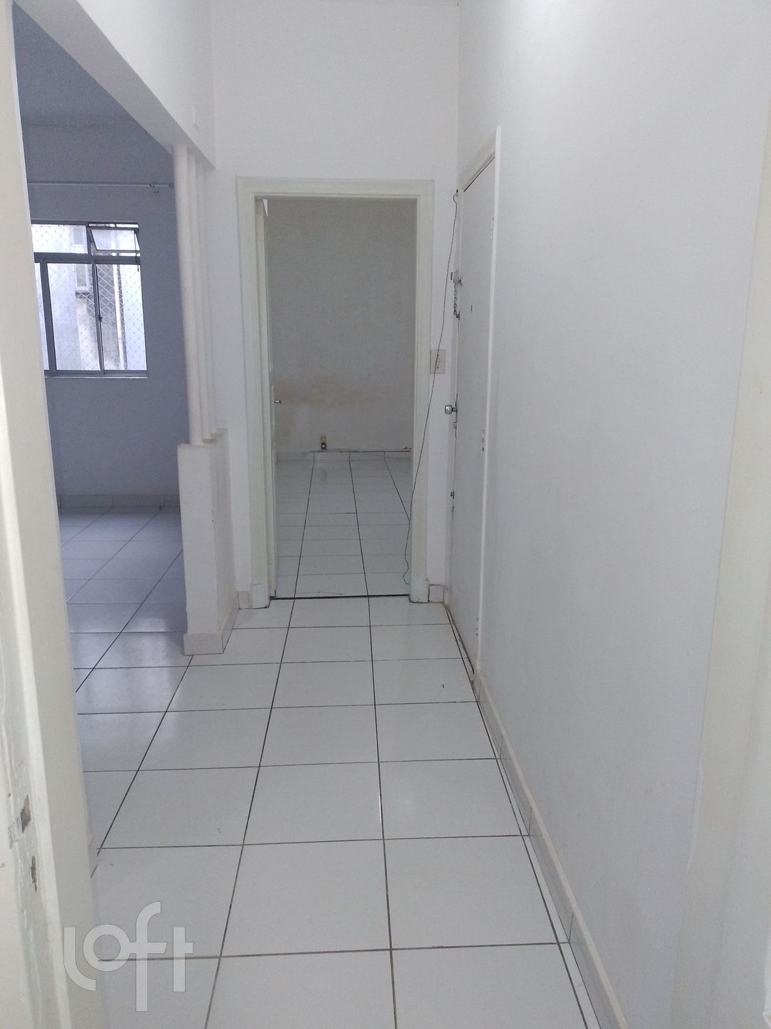 Apartamento à venda com 1 quarto, 60m² - Foto 2