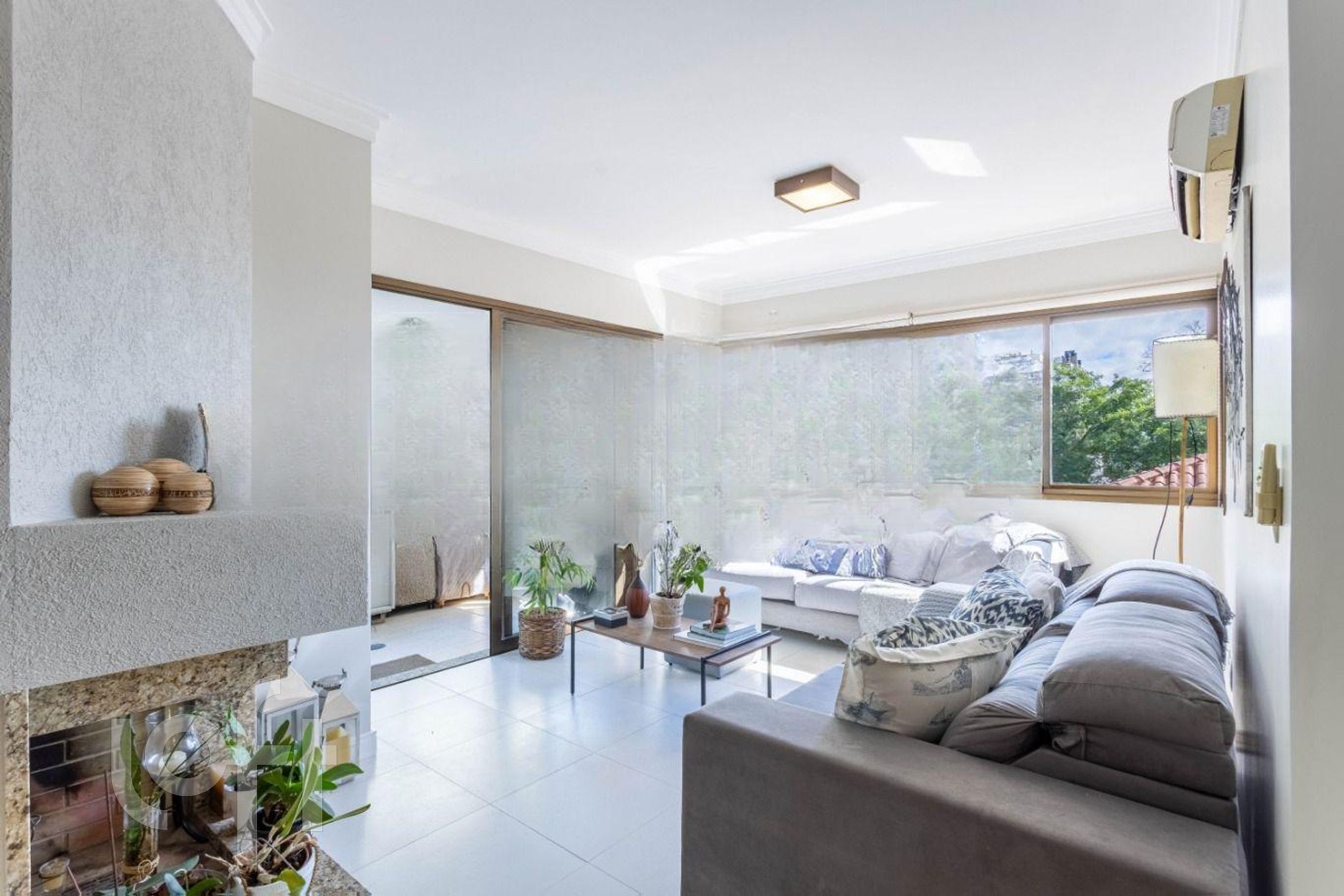 Apartamento com 113m², 3 dormitórios, 2 vagas, Higienópolis em Porto Alegre