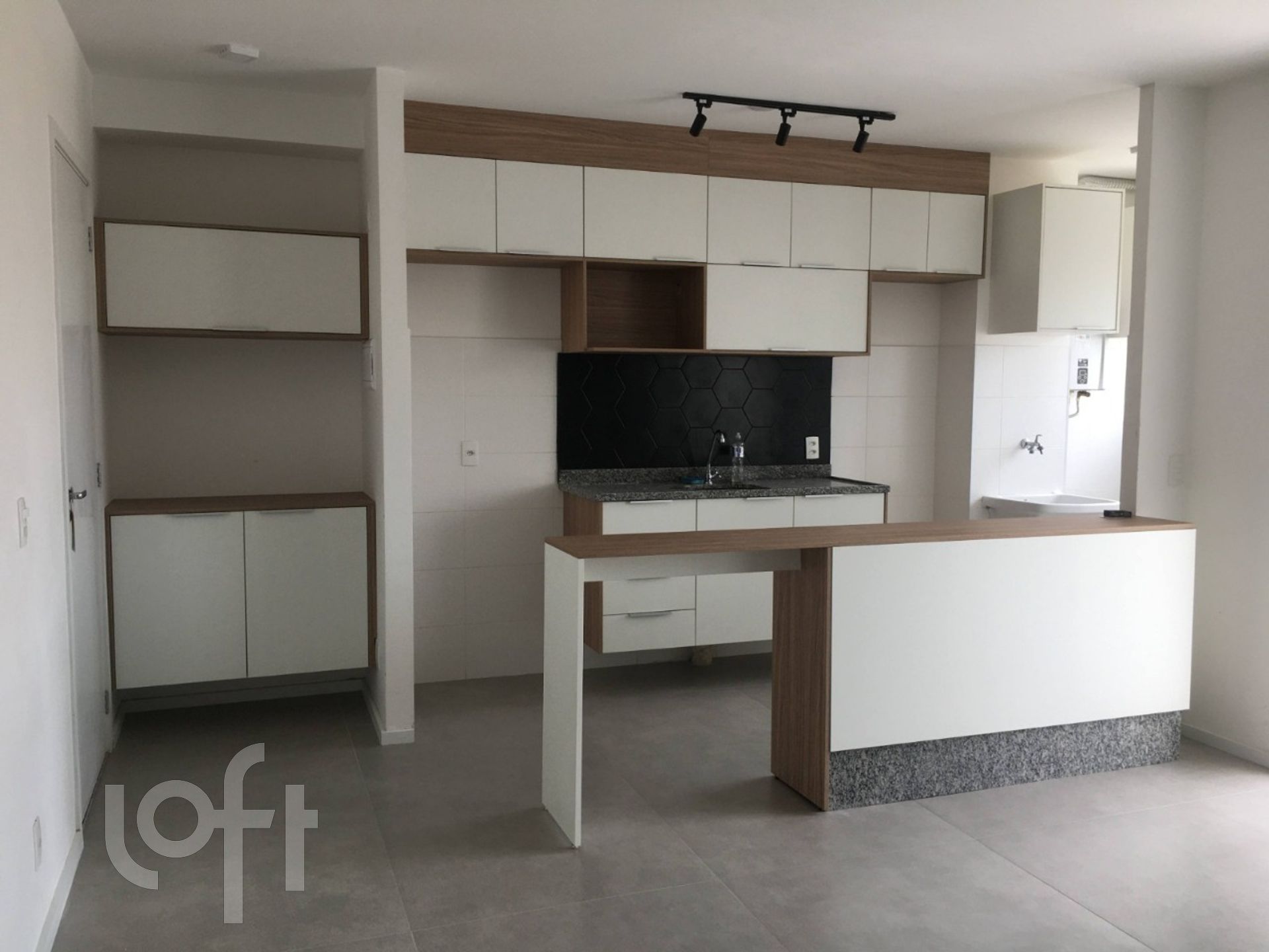 Apartamento à venda com 2 quartos, 56m² - Foto 2