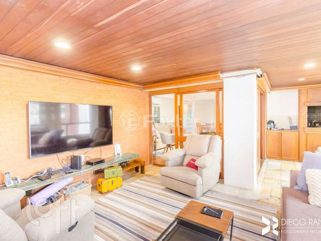 Apartamento com 173m², 3 dormitórios, 1 suíte, 2 vagas, Rio Branco em Porto Alegre