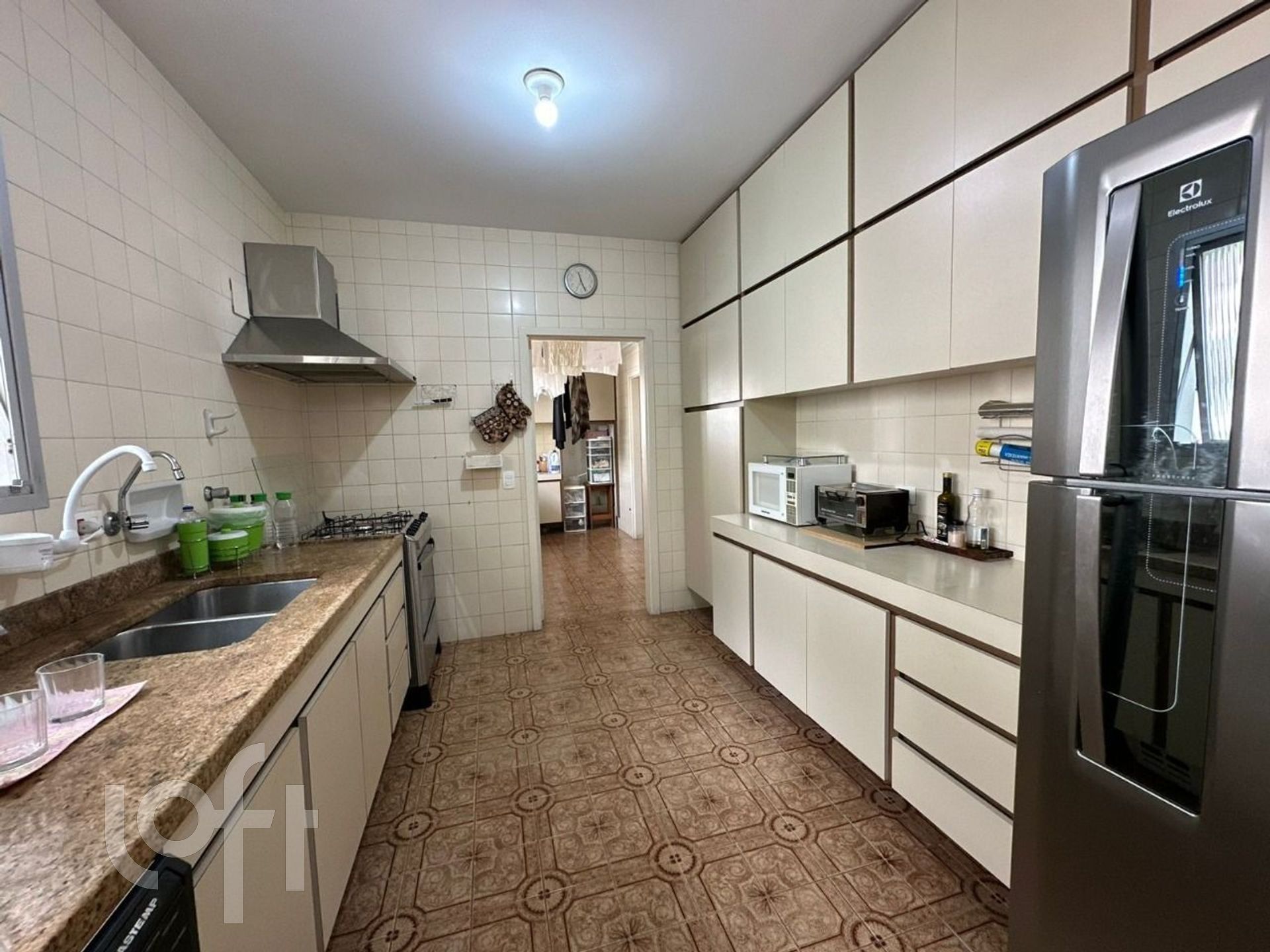 Apartamento à venda com 3 quartos, 241m² - Foto 19