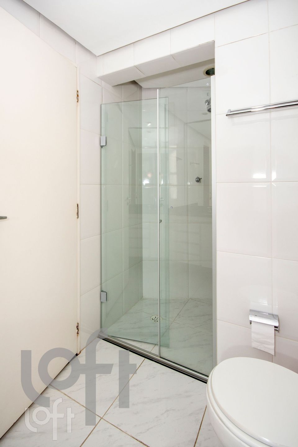 Apartamento à venda com 3 quartos, 128m² - Foto 2